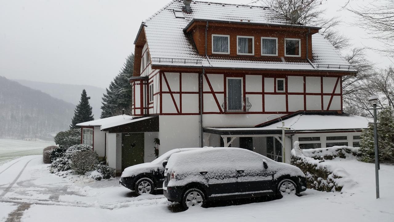באד פירמונט Landgasthaus Zu Den Erdfaellen מראה חיצוני תמונה
